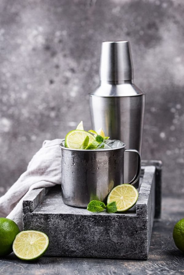 How to Choose a Chic yet Comfortable Flat Mule for Office Wear?