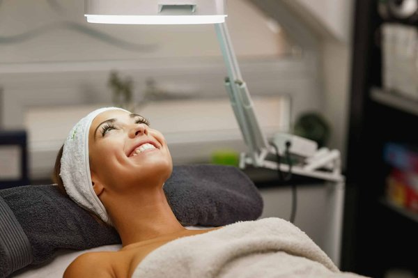 How Can Interactive Murals and Street Art Revitalize UK Urban Neighborhoods?